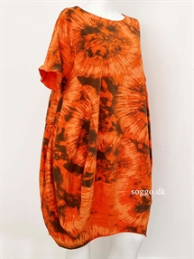 Batik orange midi kjole med lommer