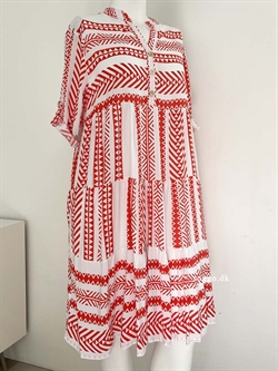 Bella rød kjole - Rød sommerkjole lag på lag look