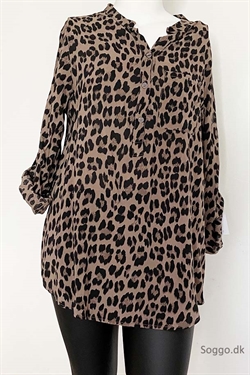 Bluse med leopard print i taupe
