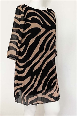 Chiffon kjole med zebra print i  brun /sort