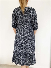 Flora navyblå kjole -  curvy midi kjole