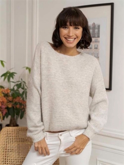 Grå strikbluse med rund turtleneck