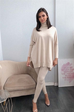 Højhalset Homewear sæt til kvinder  -  Beige Homewear rullekrave Soggo