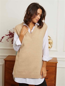 Lang strikvest med v-hals i beige