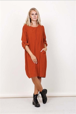 Liz fløjlskjole i orange Soggo