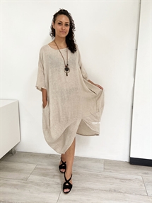 Rebecca Hør kjole i Beige